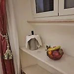 Suites Rome 게스트하우스 4*