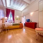 게스트하우스 Suites Rome 4*