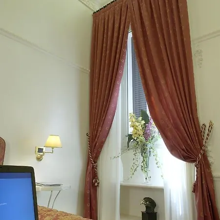 Gasthuis Suites Rome 4*