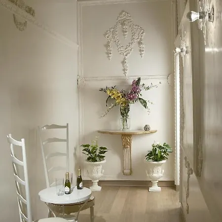 Gasthuis Suites Rome 4*