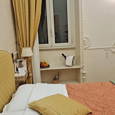 Suites Rome 4* Rom